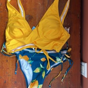NWT Cupshe size M swimsuit